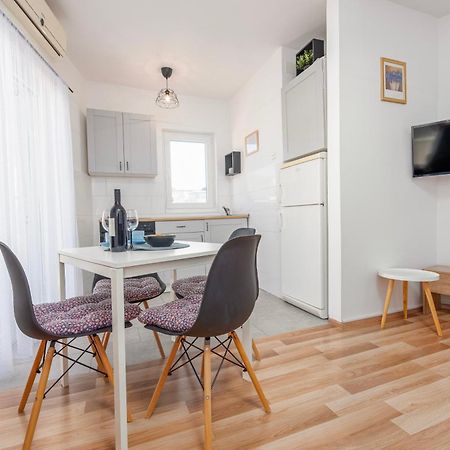 Apartman Iva Novalja Exterior photo